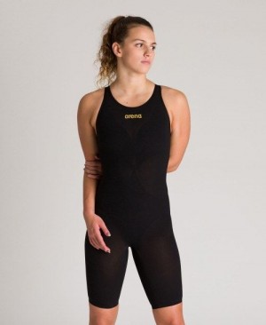 Dámské Plavky Arena Powerskin Carbon Air 2 - Open Back Černé Černé Zlaté | 9065-MREZJ